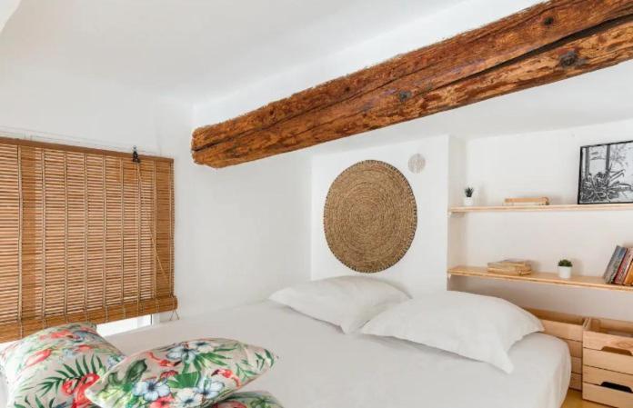 Appartement Authentique Situe En Plein Centre D'Антіб Екстер'єр фото