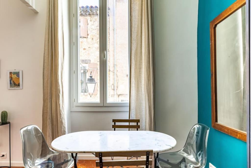 Appartement Authentique Situe En Plein Centre D'Антіб Екстер'єр фото