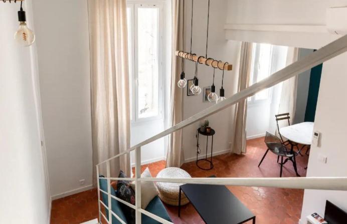 Appartement Authentique Situe En Plein Centre D'Антіб Екстер'єр фото