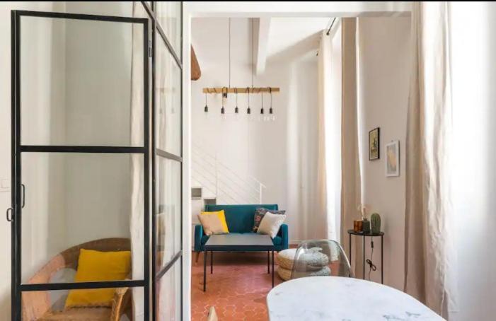 Appartement Authentique Situe En Plein Centre D'Антіб Екстер'єр фото